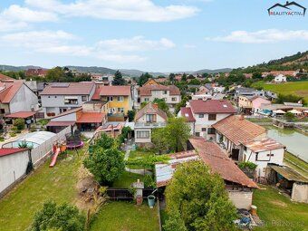 Ve výhradním zastoupení nabízíme k prodeji rodinný dům o dis
