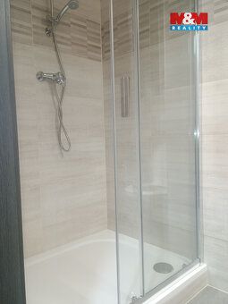 Pronájem bytu 1+1 o výměře 35 m² v panelovém domě na sídlišt
