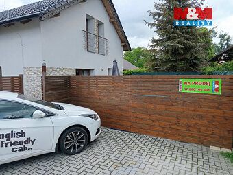 Nabízíme k prodeji prostorný byt 2+kk s terasou a vlastním p