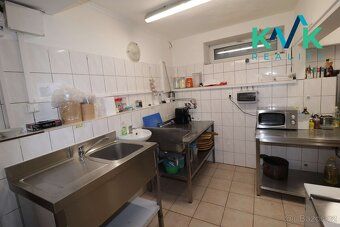 Nabízíme Vám k dlouhodobému pronájmu zařízenou restauraci v 