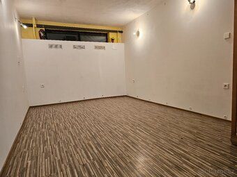 Sale of family house with 4+1 layout, usable area 150 sqm, situated on separate plot measuring 538 sqm.