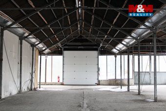 Nabízíme k pronájmu skladovací prostory o výměře 540 m² v Ji