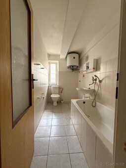 We offer for direct sale a stone three-story house in the center of Šu