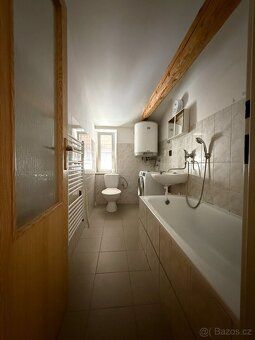 We offer for direct sale a stone three-story house in the center of Šu