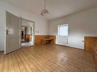 We offer for direct sale a stone three-story house in the center of Šu