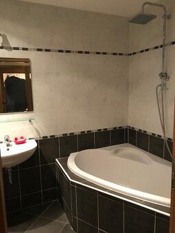 RENT ROOM, PRAGUE 5 - STODŮLKY We offer for rent room in Dismanova Street, Prague 5 - Stodůlky.