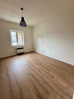 Dobrý den, nabízím k pronájmu byt o velikosti 36 m² v přízem