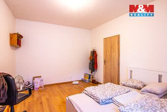 We offer for sale a spacious family house in a quiet part of the village