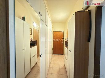 Nájem 11000 kč + služby 5500 Kč. Kauce 15000 Kč Provize 1200