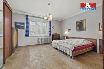 We offer for sale a beautiful row family house in a quiet part of K