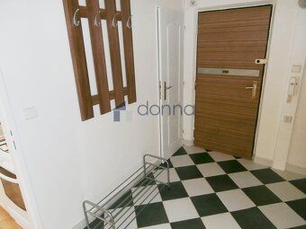Nabízíme k pronájmu prostorný byt 2+1, o ploše 60m2 + lodžie
