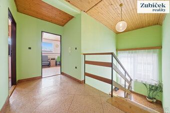 We offer for sale a spacious family house with 5+1 bedrooms and garage in Pašovice near Uherské Hradiště