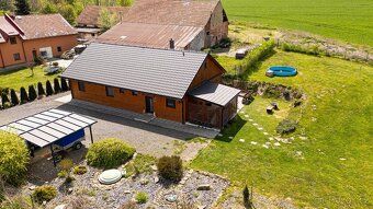 Moderní dřevostavba z roku 2020 o dispozici 5+kk s podlahovo