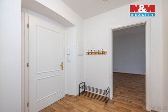 Nabízíme k pronájmu krásný rohový byt 1+kk, 33,3 m2 v obci S