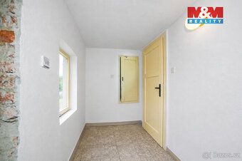 Looking for a house that you can transform according to your own ideas?