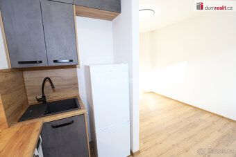, Dumrealit.cz Vám zprostředkuje pronájem krásné garsonky (1