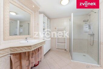 Ref #ZL04176 We offer an exceptional family house at a prestigious address in the heart of…