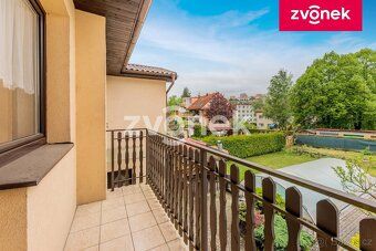 Ref #ZL04176 We offer an exceptional family house at a prestigious address in the heart of…