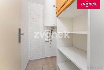 Ev.č. 729071 Nabízíme k prodeji světlý byt 2+1 o celkové pod