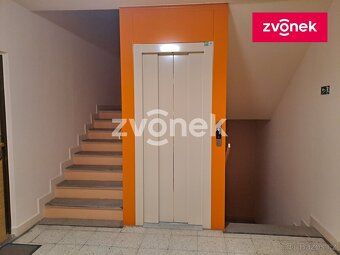 Ev.č. 726201 K pronájmu je nabízen prostorný byt 3+1 o velik