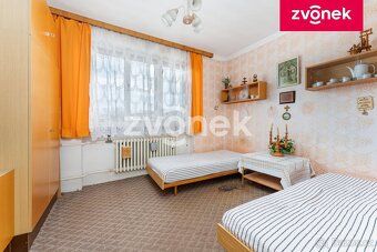 Ref #729181 We offer for sale a very interesting two-story family house from the late '70s…