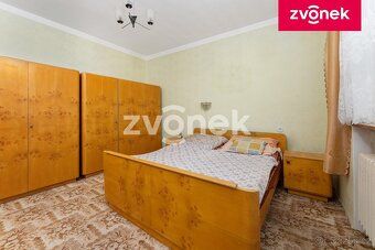 Ref #729181 We offer for sale a very interesting two-story family house from the late '70s…