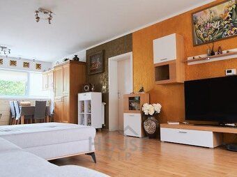 Ref. No. 01095 We offer beautiful generous family house built in 2007 within residential project New Jenštejn.