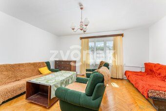 Nr ewidencyjny 728131 Oferujemy na sprzedaż wyjątkowy dom na końcu osady