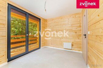 Nr ewidencyjny 717442 Szukasz spokojnego mieszkania otoczonego przyrodą, ale jednocześnie z…
