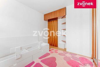 Ev.č. ZL04589 Nabízíme ke koupi krásný, světlý a prostorný b