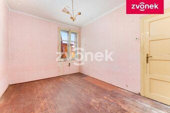 Ev.č. ZL04622 Nabízíme k prodeji klasický baťovský půldomek 