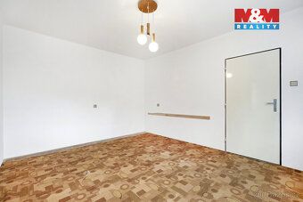 Nabízíme k prodeji rodinný dům o dispozici 4+1 v klidné část