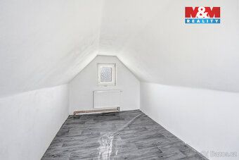 Nabízíme k prodeji rodinný dům v Heřmanicích, který se nachá