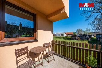 Nabízíme k prodeji prostorný a světlý byt o dispozici 3+1 s 