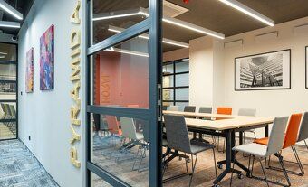 Rent flexible furnished office space in the building