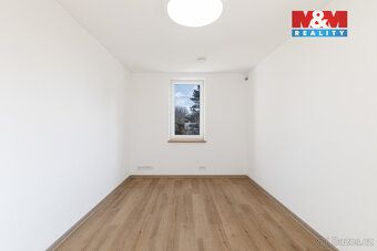 Nabízíme k prodeji moderní novostavbu rodinného domu 4+kk s 