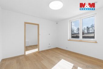 Nabízíme k prodeji moderní novostavbu rodinného domu 4+kk s 