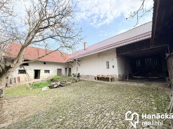 Ve výhradním zastoupení majitele nabízíme k prodeji zeměděls