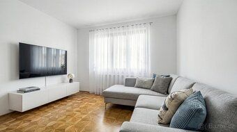 Nabízím k prodeji výjimečnou rodinnou vilu o dispozici 7+kk 