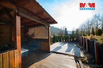 We offer for sale a separate wooden cottage in cadastral area of Dlouhoň