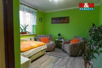 Nabízíme k prodeji samostatně stojící rodinný dům v klidné č