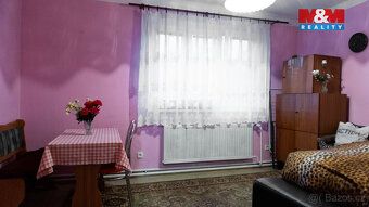 Nabízíme k prodeji samostatně stojící rodinný dům v klidné č