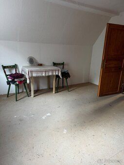 I am offering for sale a house in Germany in the quiet village of Schirnding 1 km from the Czech border Pomezí.
