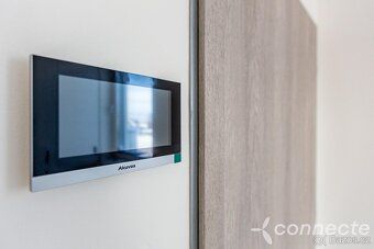 Nabízíme k prodeji/pronájmu krásný byt o dispozici 2+kk v ko
