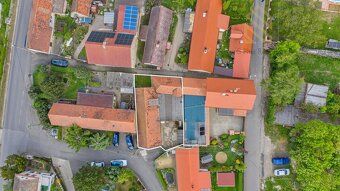Family house in the quiet village of Michalovice offers pleasant living with practical…