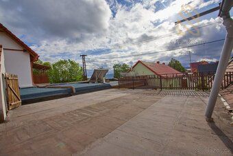 Family house in the quiet village of Michalovice offers pleasant living with practical…