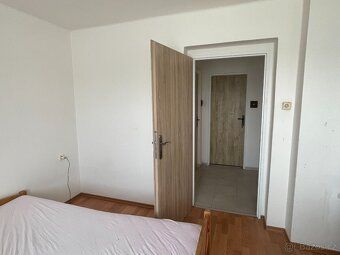 We offer for rent a spacious apartment of layout 2+1 and total area 