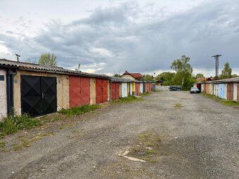 For sale semi-detached brick garage on own land of size 