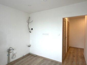 Nabízíme k prodeji světlý a energeticky úsporný byt 2+1 o vý
