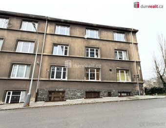 Nájem * služby a elektřina. Kauce 2 nájmy. Provize RK., Pron